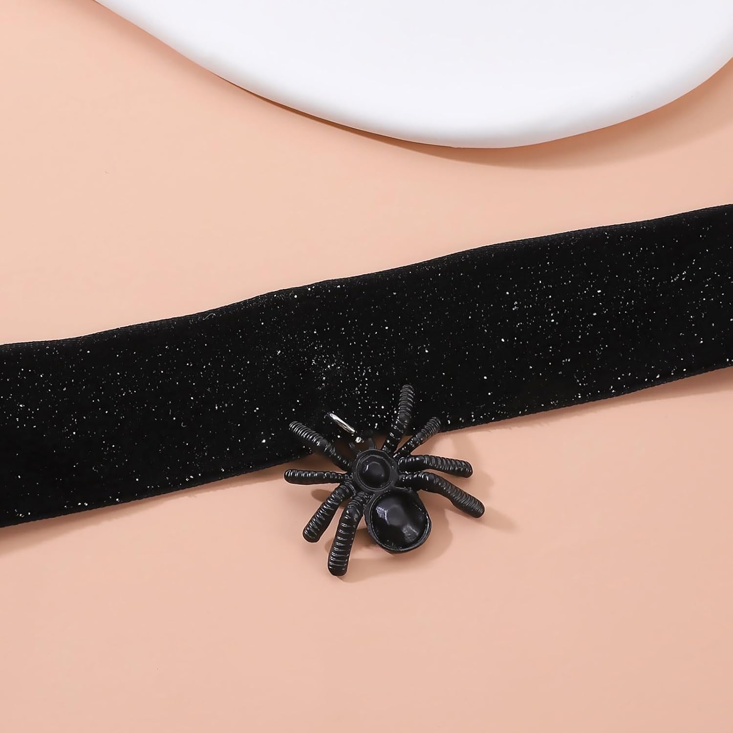 Collier ras du cou Spider-Man à araignée noire en velours pour femme – Image 6
