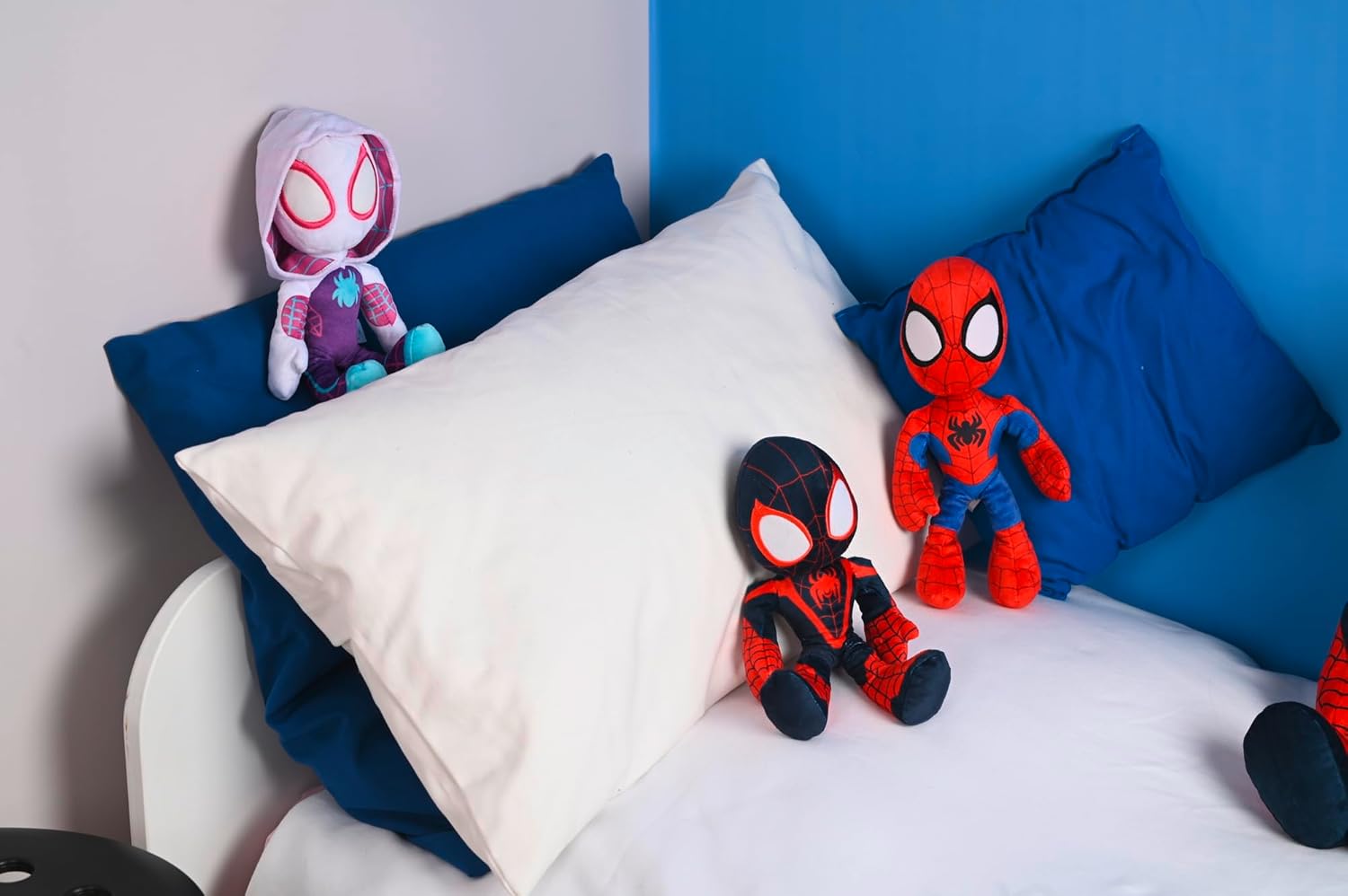 Peluche Disney Spiderman 25 cm aux yeux qui brillent dans le noir, Spidey et Ses Amis surprenants – Image 4