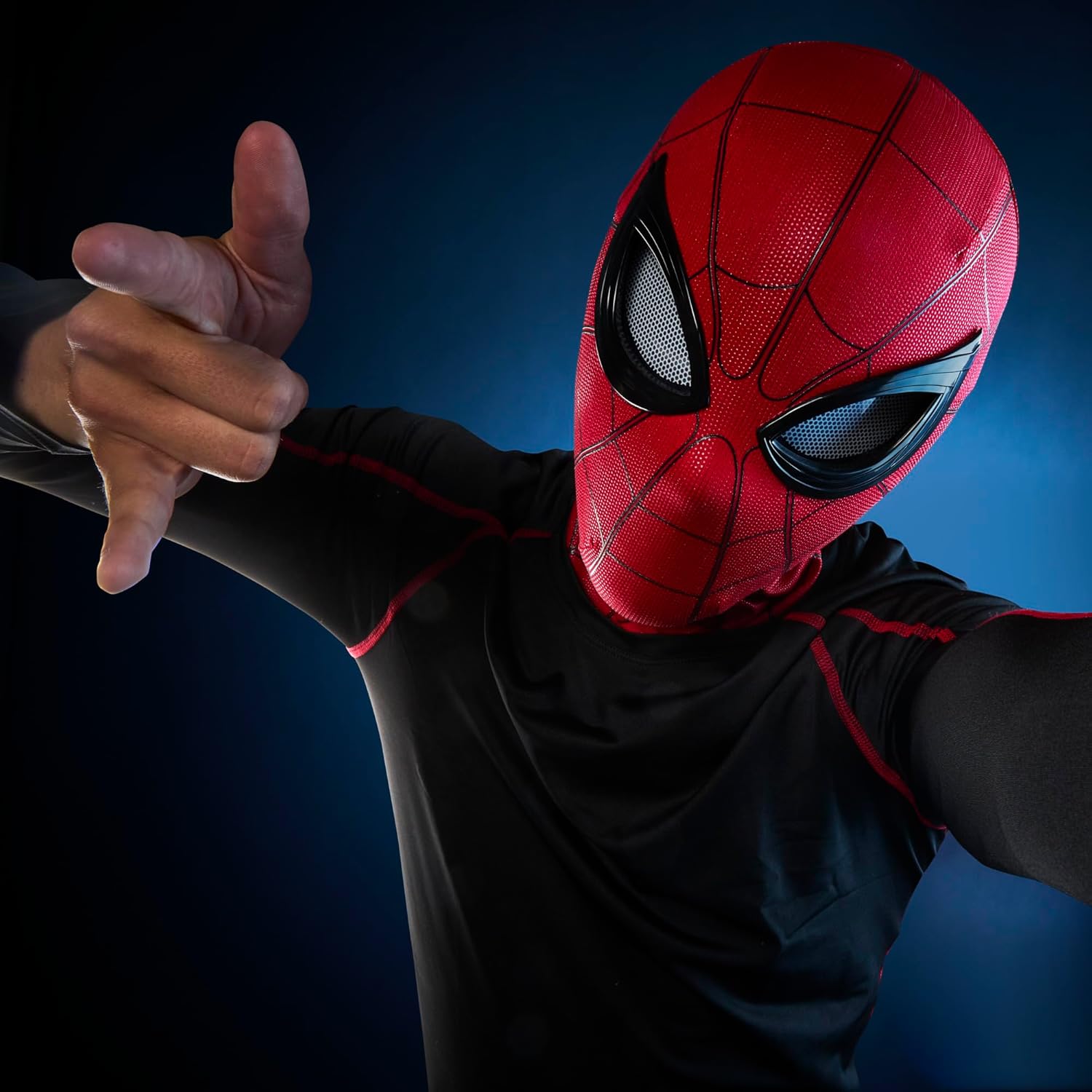 Masque électronique Spider-Man Marvel Legends avec yeux expressifs – Image 5