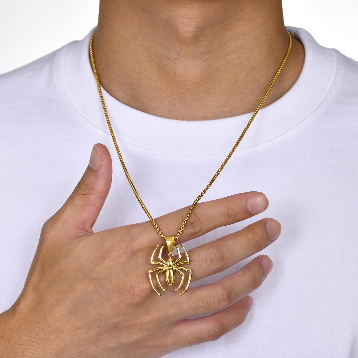 Collier Spider-Man style dorée avec pendentif araignée en acier inoxydable – Image 4
