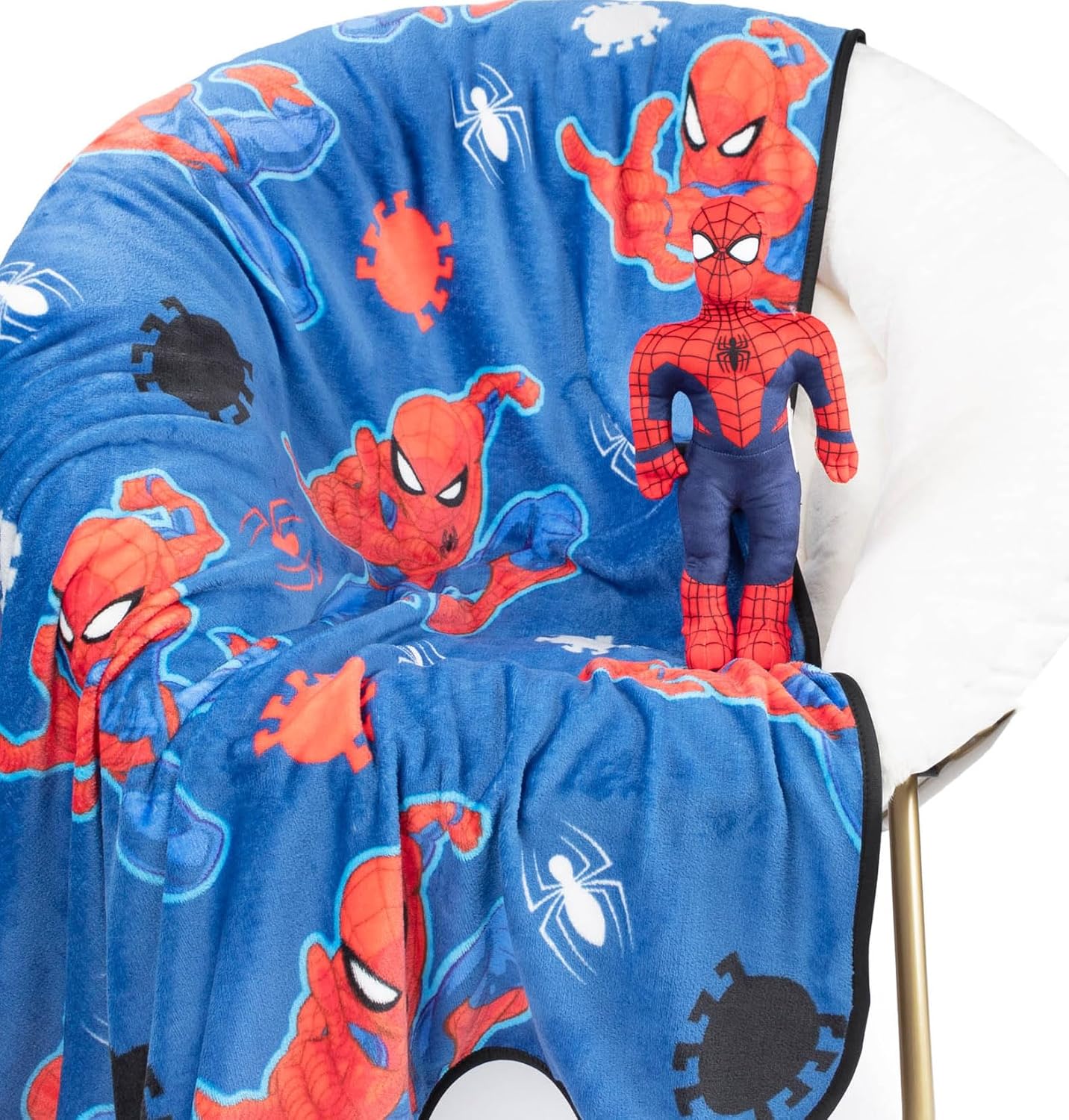 Ensemble 2 pièces Marvel Spiderman couverture 130 x 150 cm et oreiller peluche