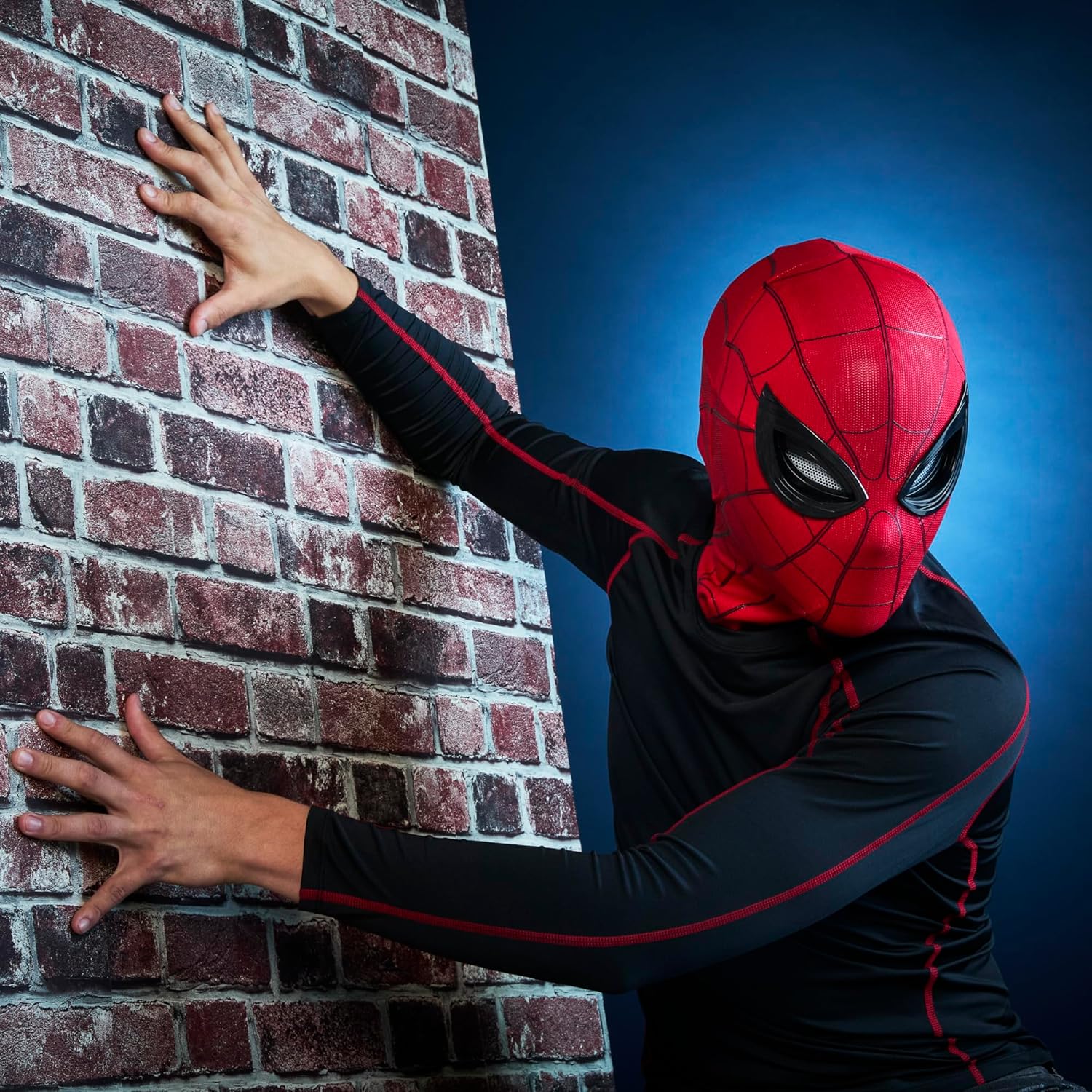 Masque électronique Spider-Man Marvel Legends avec yeux expressifs – Image 7