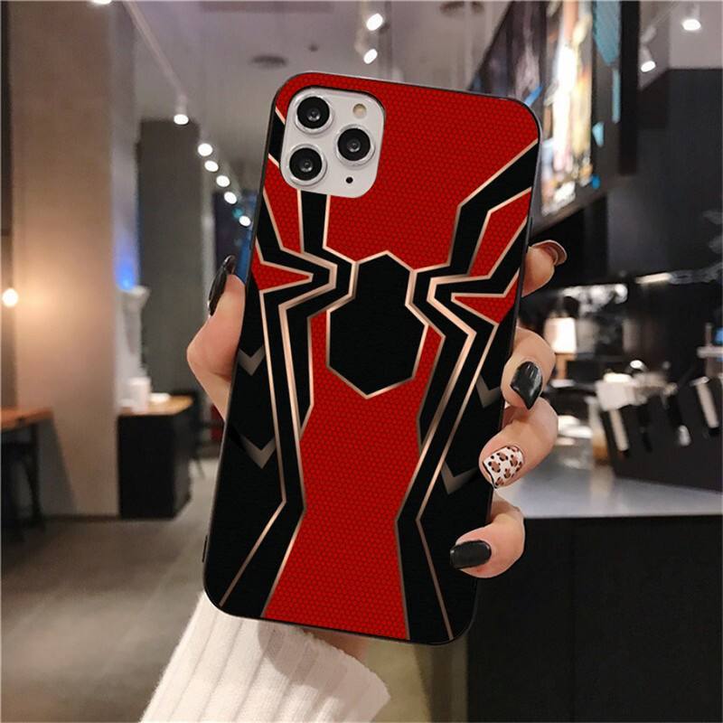 Coque de protection Spider-Man pour iPhone compatibles